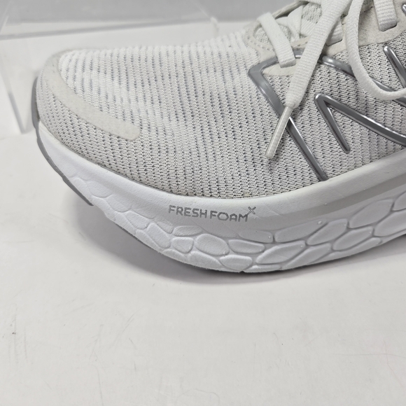 New Balance Fresh Foam X Kaiha Low White Grey Sneakers Size Women's 9.5 Men's 8 - Picture 13 of 15